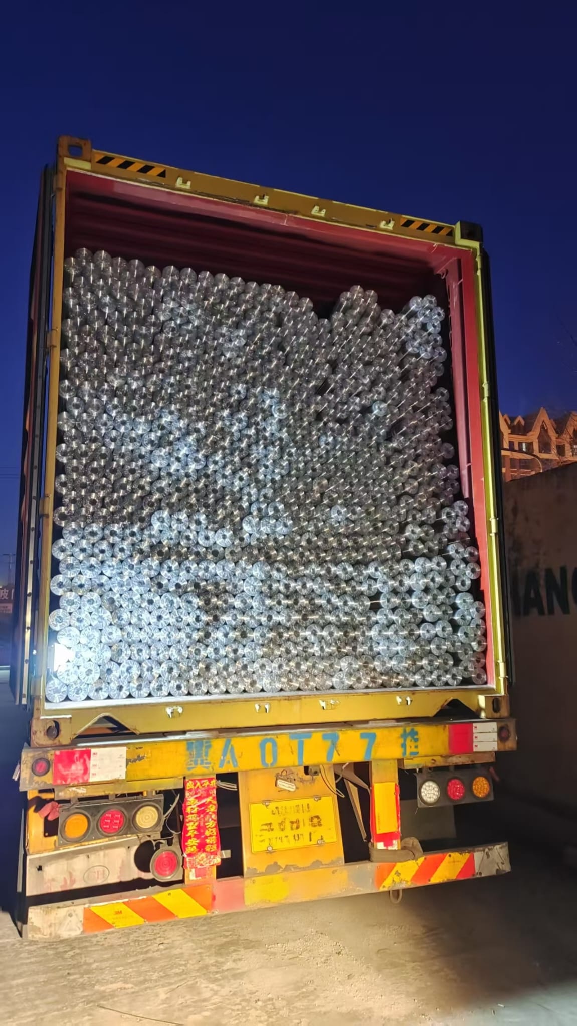 ARANMA container loading operation 3